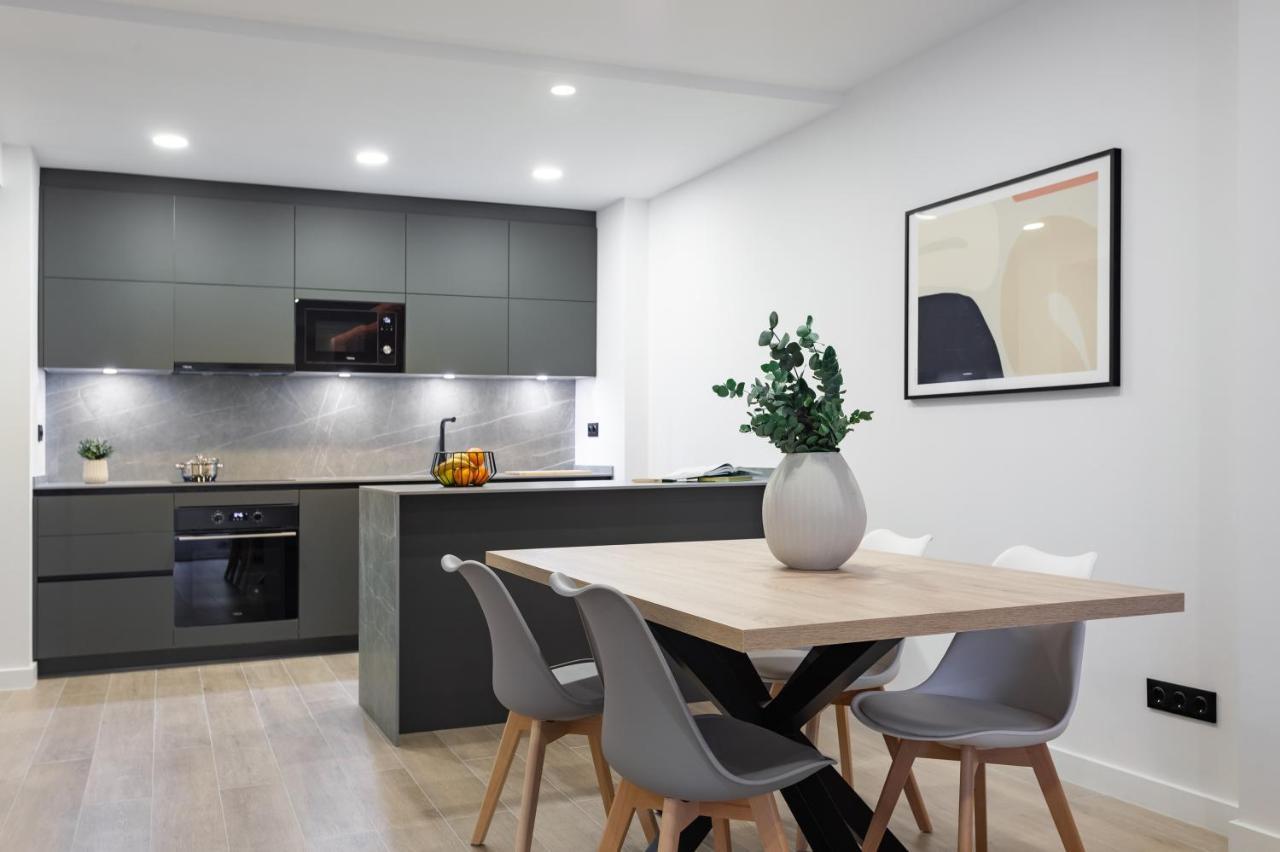 Apartsnoubcn Equador Les Corts Barcelona Kültér fotó